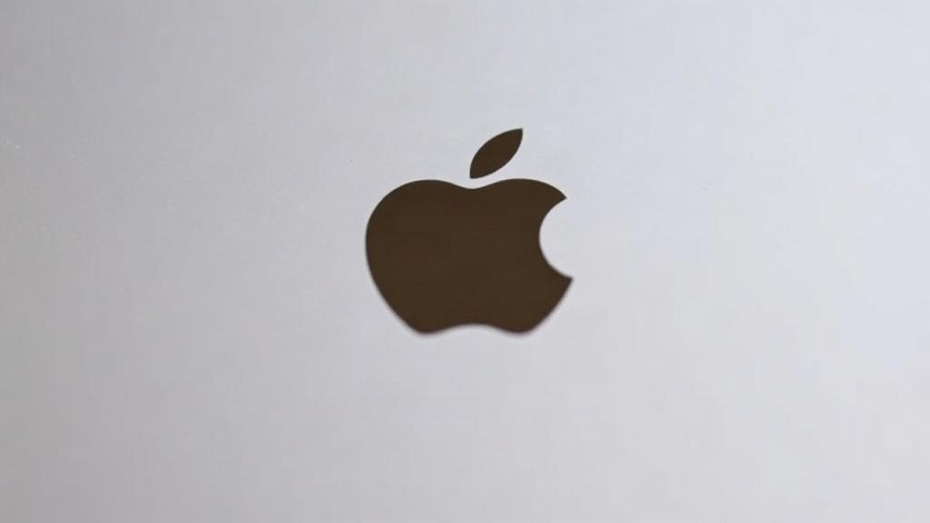 Что делать, если iPhone завис на логотипе Apple. Чего лучше не делать